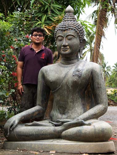 Chaing Saen Buddha Statue