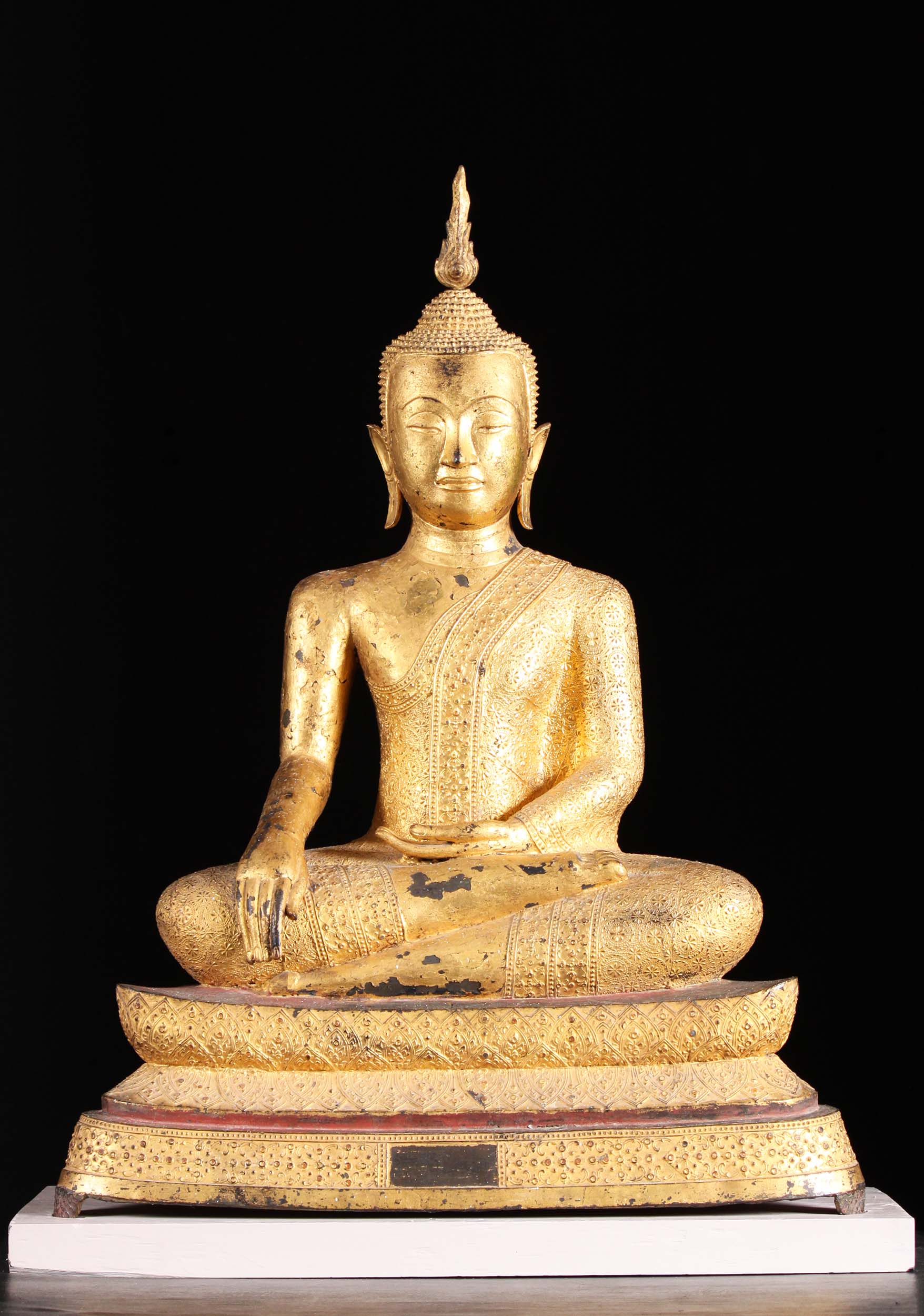 thai buddha statue