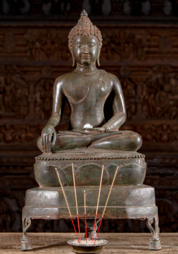 Thai Brass Chaing Saen Style Padmasana Seated Earth Touching Buddha Statue on Base 29" Thai Brass Chaing Saen Style Padmasana Seated Earth Touching Buddha Statue on Base 29"